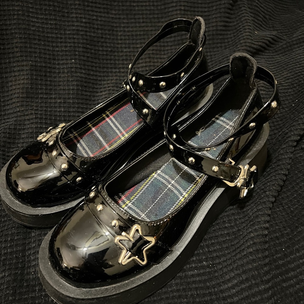 Funky starry Mary janes!